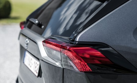 2021 Toyota RAV4 Plug-In Hybrid (Euro-Spec) Tail Light Wallpapers 450x275 (84)