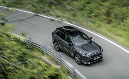 2021 Toyota RAV4 Plug-In Hybrid (Euro-Spec) Top Wallpapers 450x275 (34)