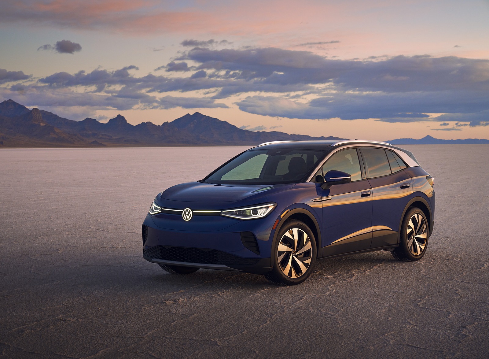 2021 Volkswagen ID.4 Pro S (US-Spec) Front Three-Quarter Wallpapers (9)
