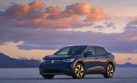 2021 Volkswagen ID.4 Pro S (US-Spec) Front Three-Quarter Wallpapers 450x275 (11)