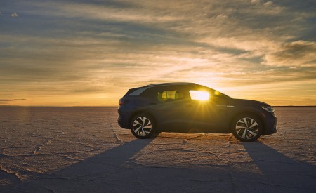 2021 Volkswagen ID.4 Pro S (US-Spec) Side Wallpapers 450x275 (15)