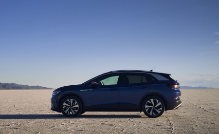 2021 Volkswagen ID.4 Pro S (US-Spec) Side Wallpapers 450x275 (16)