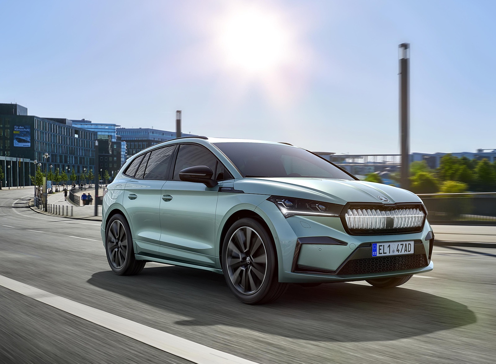 2021 Škoda ENYAQ iV Front Three-Quarter Wallpapers (1)