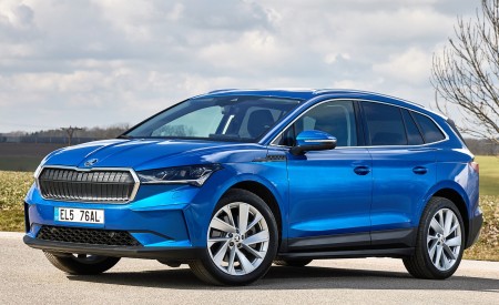 2021 Škoda ENYAQ iV Front Three-Quarter Wallpapers 450x275 (8)