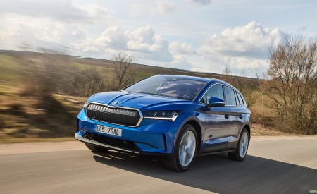 2021 Škoda ENYAQ iV Front Three-Quarter Wallpapers 450x275 (4)