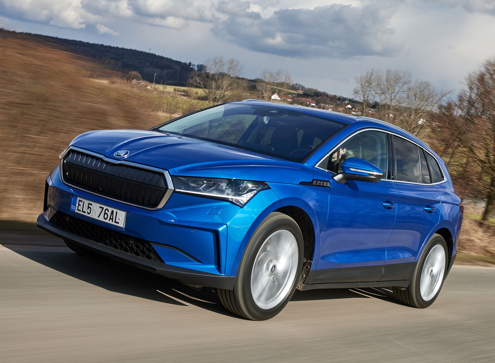 2021 Škoda ENYAQ iV Front Three-Quarter Wallpapers (1)