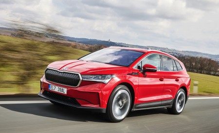 2021 Škoda ENYAQ iV Front Three-Quarter Wallpapers 450x275 (23)
