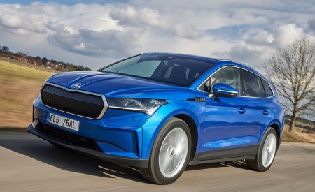 2021 Škoda ENYAQ iV Front Three-Quarter Wallpapers  450x275 (2)