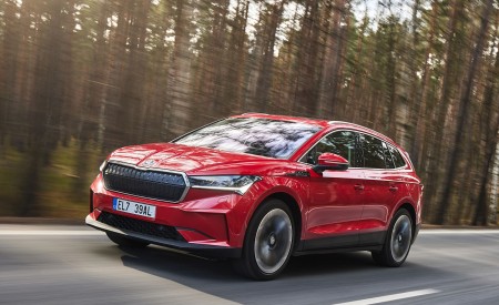 2021 Škoda ENYAQ iV Front Three-Quarter Wallpapers 450x275 (24)