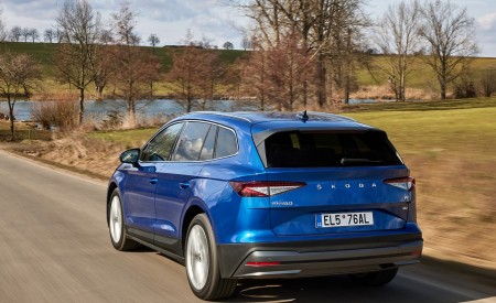 2021 Škoda ENYAQ iV Rear Three-Quarter Wallpapers 450x275 (5)
