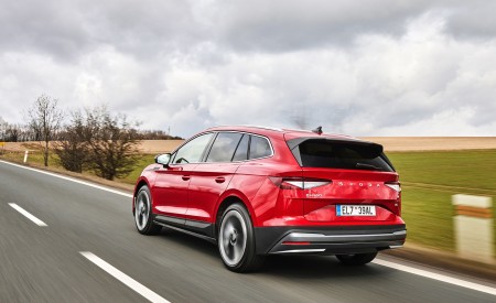 2021 Škoda ENYAQ iV Rear Three-Quarter Wallpapers 450x275 (27)
