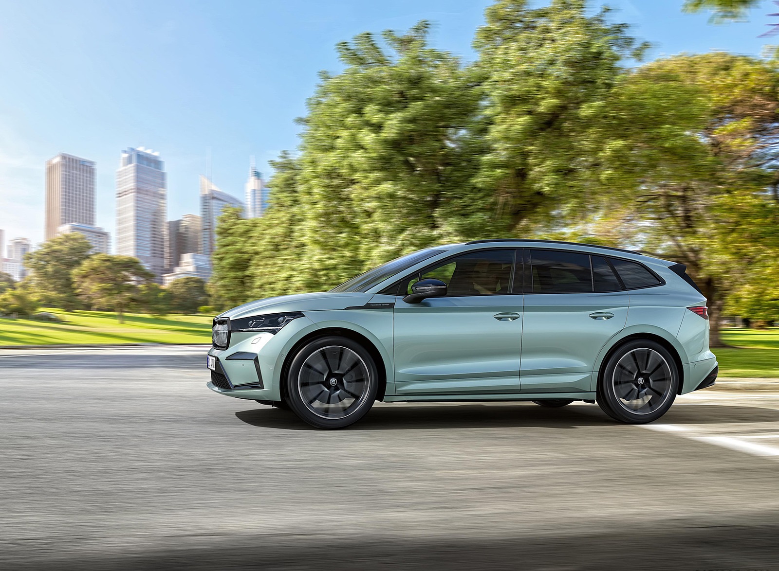 2021 Škoda ENYAQ iV Side Wallpapers (5)
