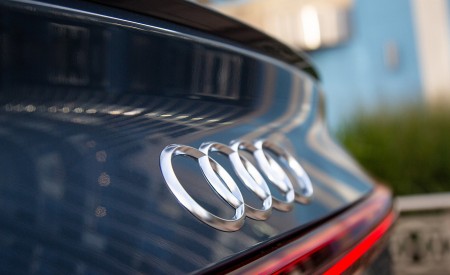 2020 Audi e-tron Sportback S-Line (US-Spec) Badge Wallpapers 450x275 (40)