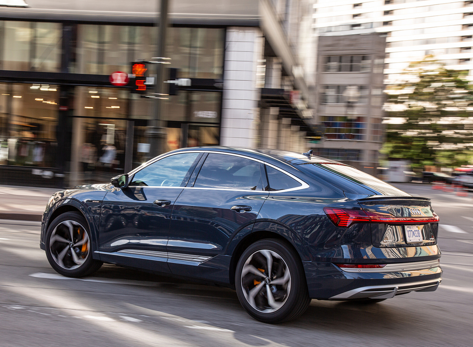2020 Audi e-tron Sportback S-Line (US-Spec) Rear Three-Quarter Wallpapers (8)