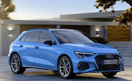 2021 Audi A3 Sportback TFSI e Plug-In Hybrid (Color: Turbo Blue) Front Three-Quarter Wallpapers 450x275 (135)
