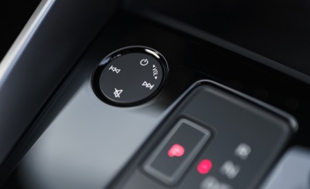 2021 Audi A3 Sportback TFSI e Plug-In Hybrid (UK-Spec) Central Console Wallpapers  450x275 (114)