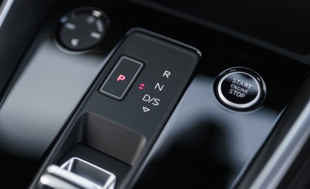 2021 Audi A3 Sportback TFSI e Plug-In Hybrid (UK-Spec) Central Console Wallpapers 450x275 (104)