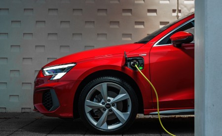 2021 Audi A3 Sportback TFSI e Plug-In Hybrid (UK-Spec) Detail Wallpapers 450x275 (80)