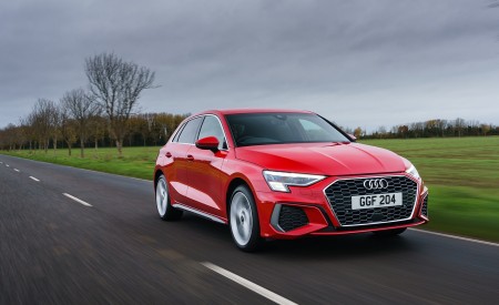 2021 Audi A3 Sportback TFSI e Plug-In Hybrid (UK-Spec) Front Three-Quarter Wallpapers  450x275 (5)