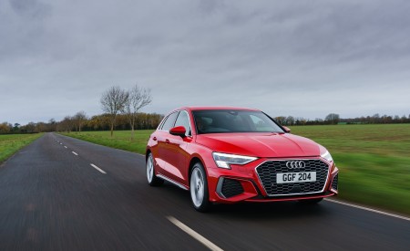 2021 Audi A3 Sportback TFSI e Plug-In Hybrid (UK-Spec) Front Three-Quarter Wallpapers  450x275 (6)