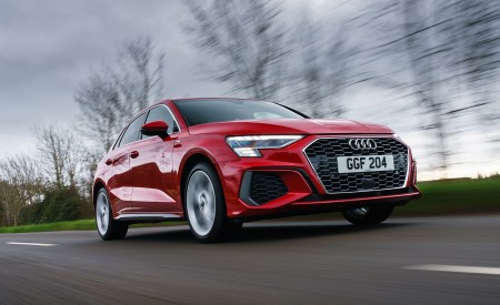 2021 Audi A3 Sportback TFSI e Plug-In Hybrid (UK-Spec) Front Three-Quarter Wallpapers 450x275 (9)