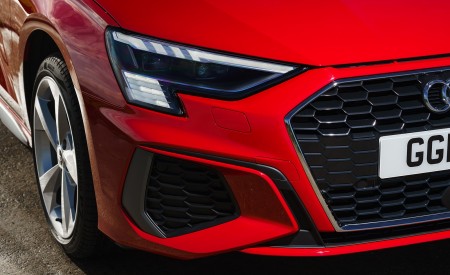 2021 Audi A3 Sportback TFSI e Plug-In Hybrid (UK-Spec) Headlight Wallpapers  450x275 (46)