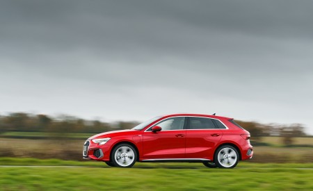 2021 Audi A3 Sportback TFSI e Plug-In Hybrid (UK-Spec) Side Wallpapers  450x275 (26)