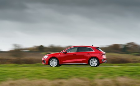 2021 Audi A3 Sportback TFSI e Plug-In Hybrid (UK-Spec) Side Wallpapers 450x275 (32)