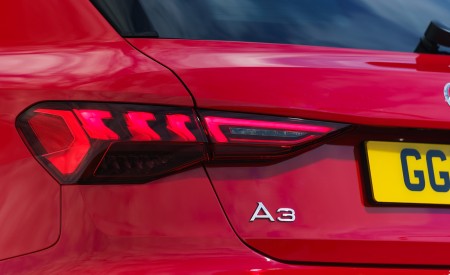 2021 Audi A3 Sportback TFSI e Plug-In Hybrid (UK-Spec) Tail Light Wallpapers 450x275 (73)