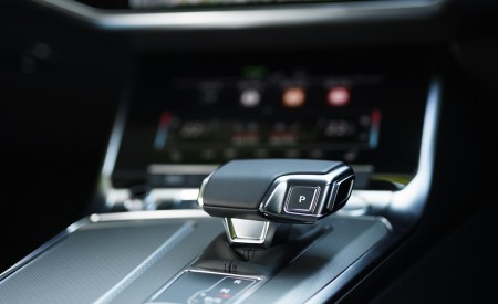 2021 Audi A6 50 TFSI e (UK-Spec) Central Console Wallpapers  450x275 (71)