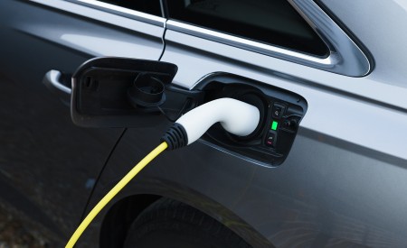 2021 Audi A6 50 TFSI e (UK-Spec) Charging Wallpapers 450x275 (38)