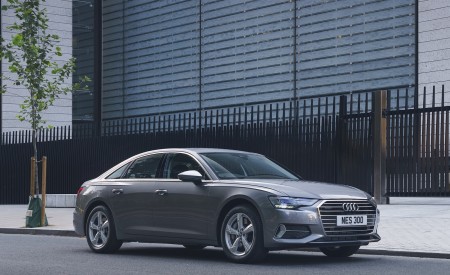 2021 Audi A6 50 TFSI e (UK-Spec) Front Three-Quarter Wallpapers  450x275 (29)