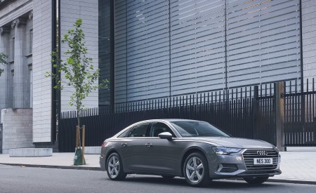 2021 Audi A6 50 TFSI e (UK-Spec) Front Three-Quarter Wallpapers  450x275 (30)