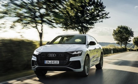 2021 Audi Q8 TFSI e Plug-In Hybrid (Color: Glacier White) Front Wallpapers 450x275 (7)