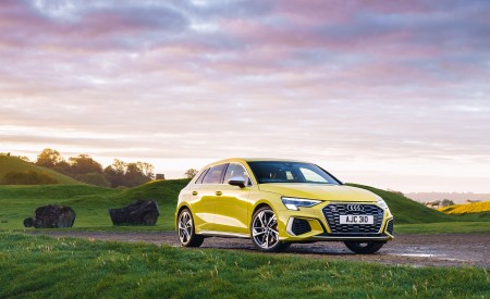 2021 Audi S3 Sportback (UK-Spec) Front Three-Quarter Wallpapers  450x275 (43)
