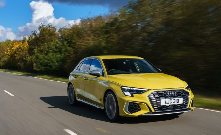 2021 Audi S3 Sportback (UK-Spec) Front Three-Quarter Wallpapers  450x275 (32)