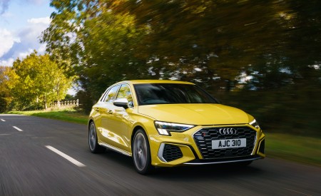 2021 Audi S3 Sportback (UK-Spec) Front Three-Quarter Wallpapers  450x275 (33)
