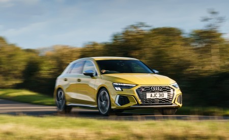 2021 Audi S3 Sportback (UK-Spec) Front Three-Quarter Wallpapers 450x275 (8)