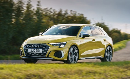 2021 Audi S3 Sportback (UK-Spec) Front Three-Quarter Wallpapers 450x275 (2)