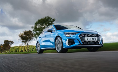 2021 Audi S3 (UK-Spec) Front Three-Quarter Wallpapers  450x275 (25)