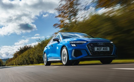 2021 Audi S3 (UK-Spec) Front Three-Quarter Wallpapers 450x275 (15)