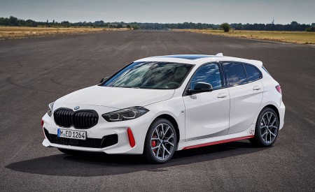 2021 BMW 128ti Front Three-Quarter Wallpapers 450x275 (22)