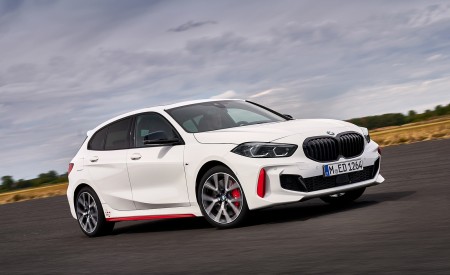 2021 BMW 128ti Front Three-Quarter Wallpapers 450x275 (20)