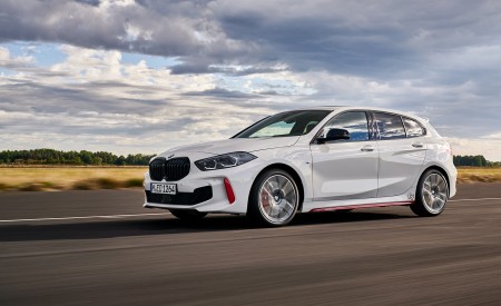 2021 BMW 128ti Front Three-Quarter Wallpapers 450x275 (11)