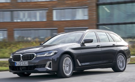 2021 BMW 5 Series Touring Front Three-Quarter Wallpapers  450x275 (52)