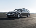 2021 BMW 5 Series Touring Front Three-Quarter Wallpapers  150x120 (8)