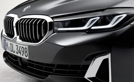2021 BMW 5 Series Touring Headlight Wallpapers  450x275 (25)