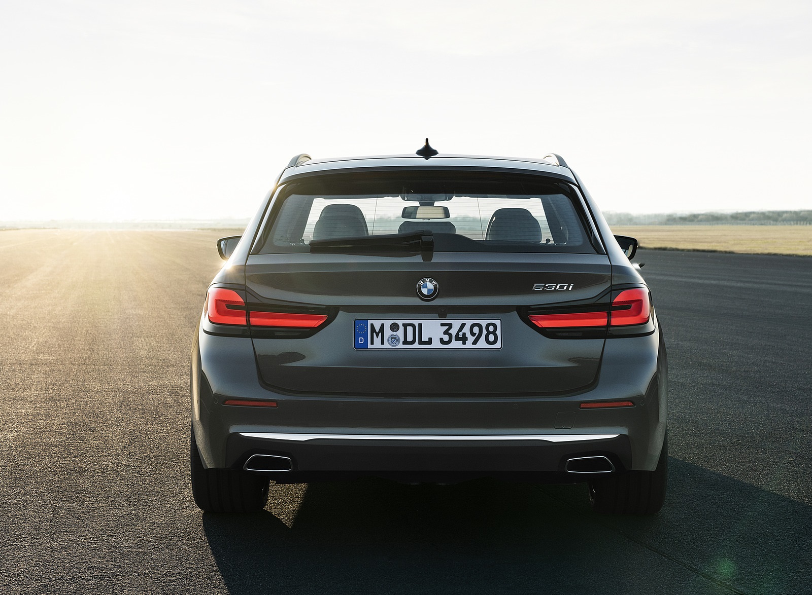 2021 BMW 5 Series Touring Rear Wallpapers (14)