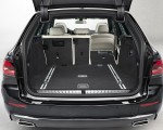 2021 BMW 5 Series Touring Trunk Wallpapers  150x120 (42)