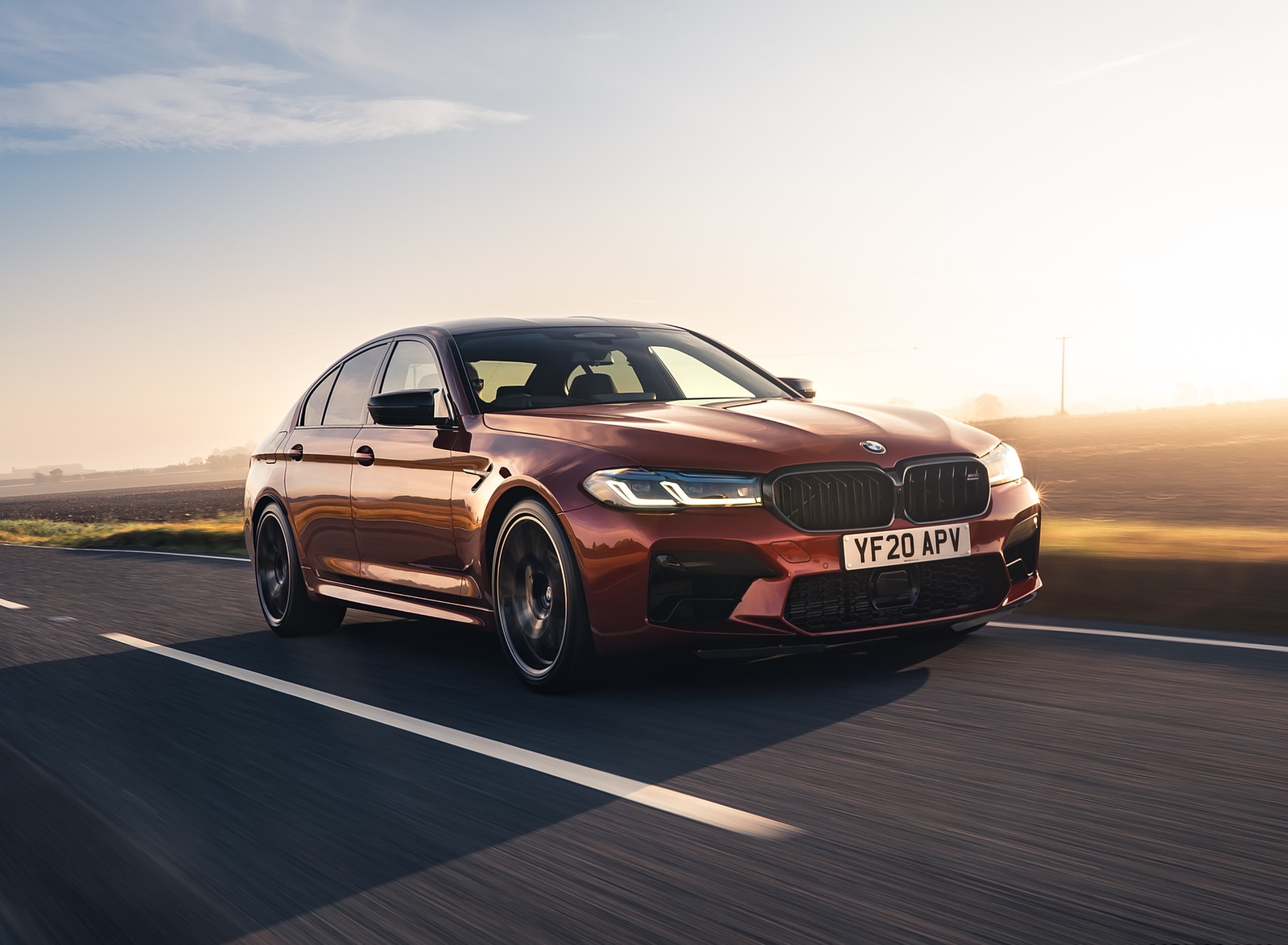 2021 BMW M5 Competition (UK-Spec) Front Three-Quarter Wallpapers  (10)